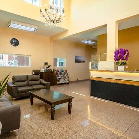 Maywood Inn Dış mekan fotoğraf