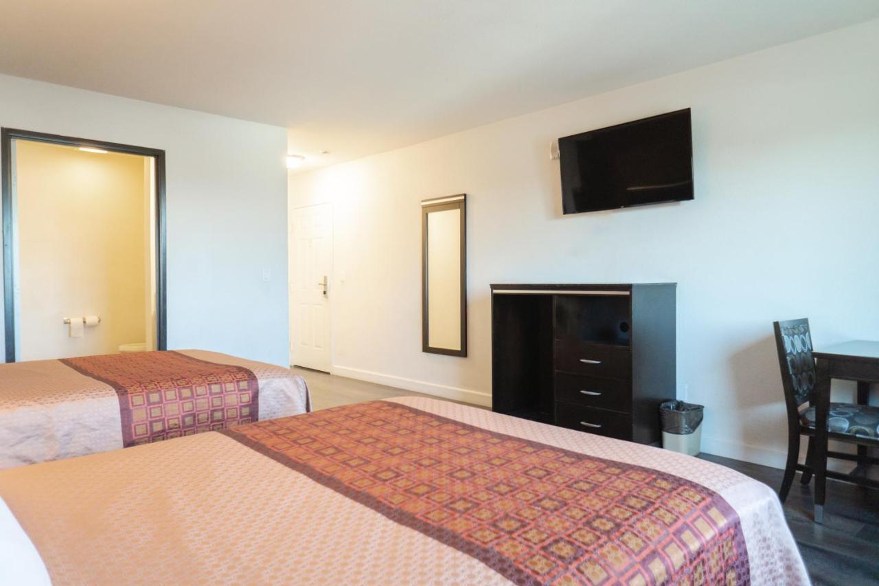 Maywood Inn Dış mekan fotoğraf