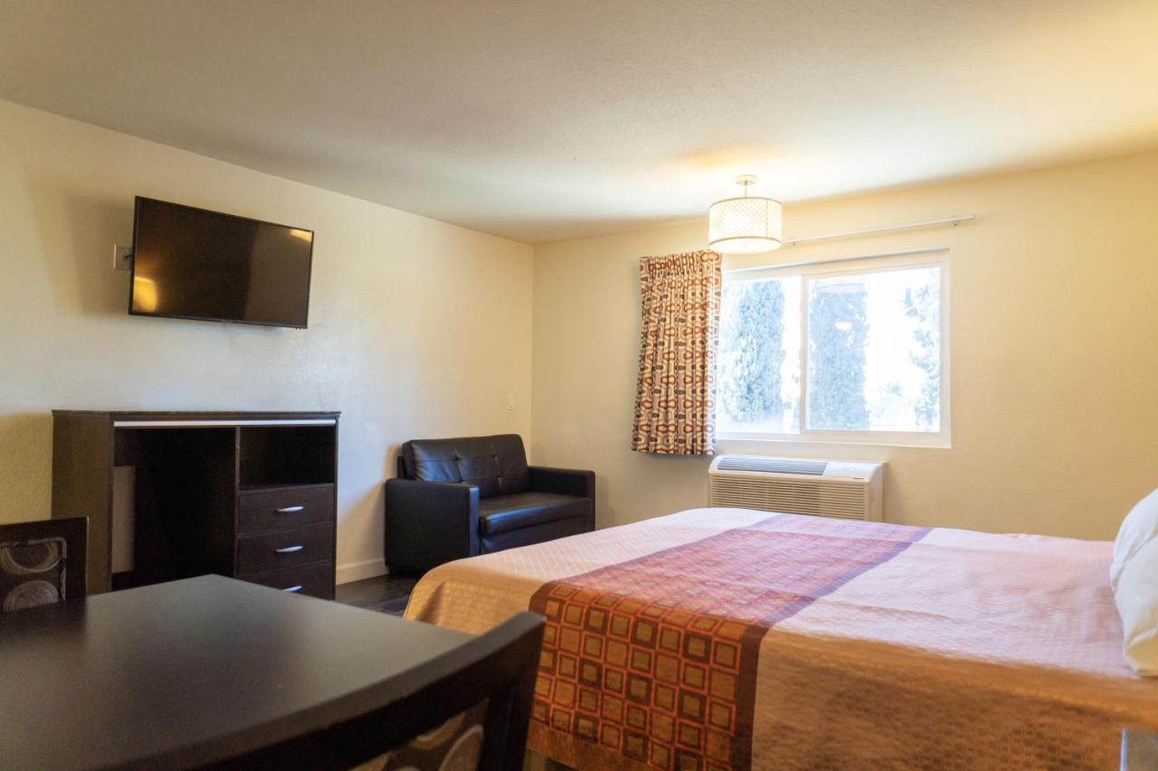 Maywood Inn Dış mekan fotoğraf